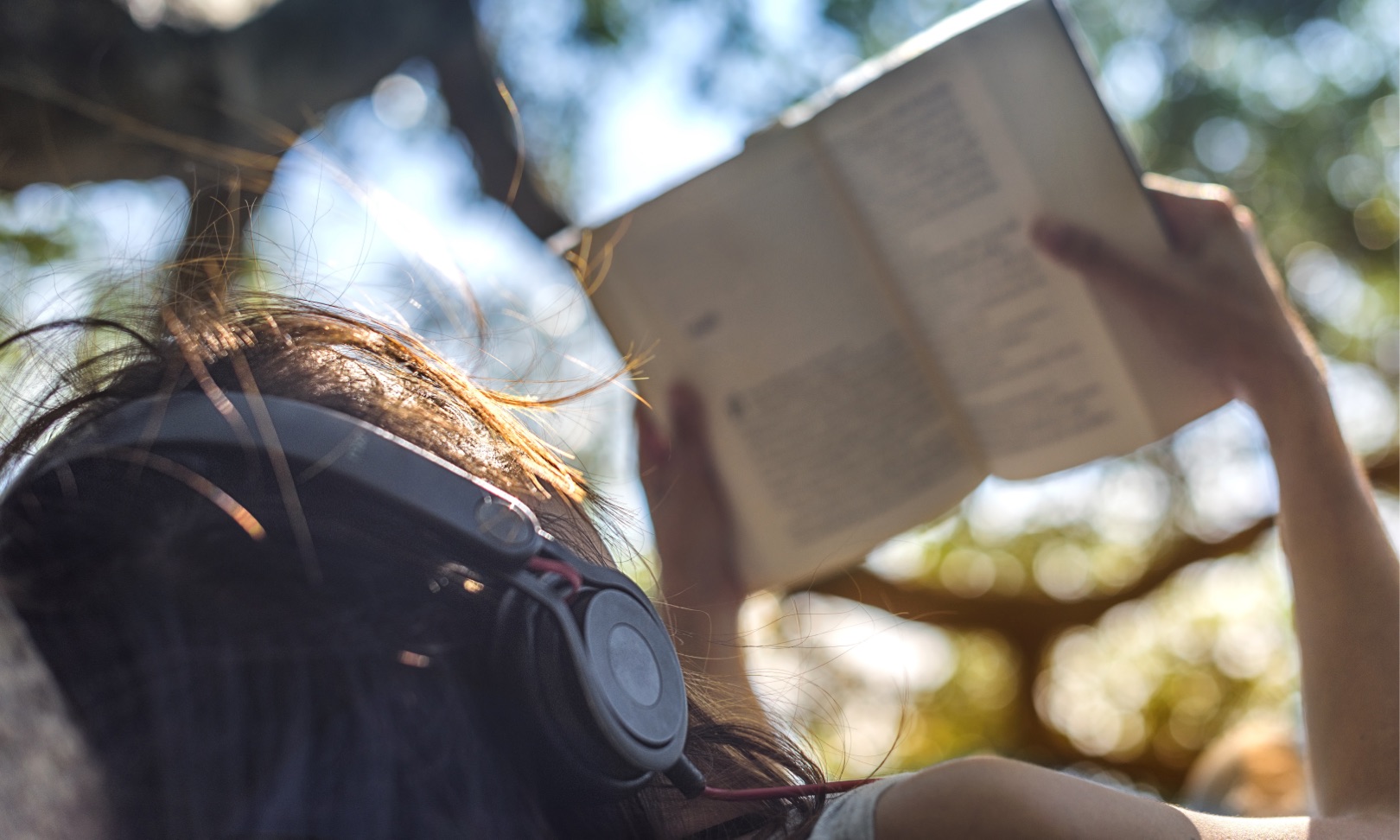 Is listening the same as reading?