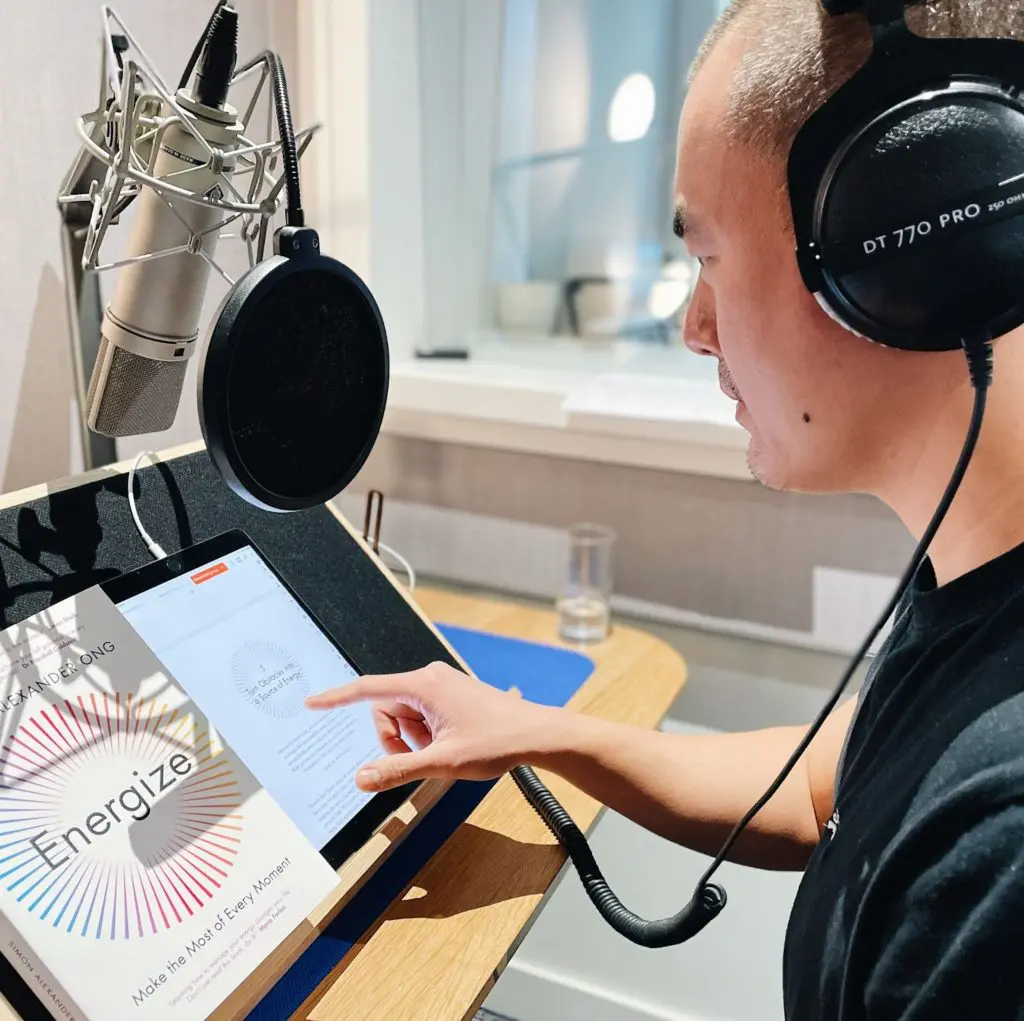 Simon Ong narrating his audiobok